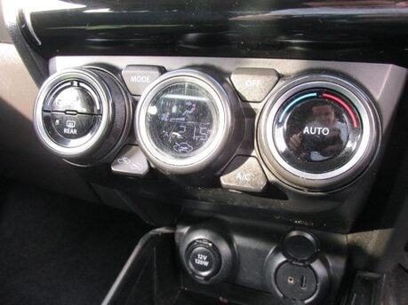 Suzuki Swift SZ5 BOOSTERJET SHVS MHEV 18