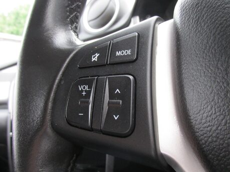 Suzuki Vitara SZ-T MHEV 19