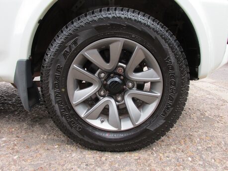 Suzuki Jimny SZ4 8