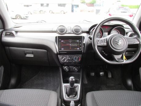 Suzuki Swift SZ-T DUALJET SHVS MHEV 15