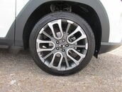 KGM Torres K40 11