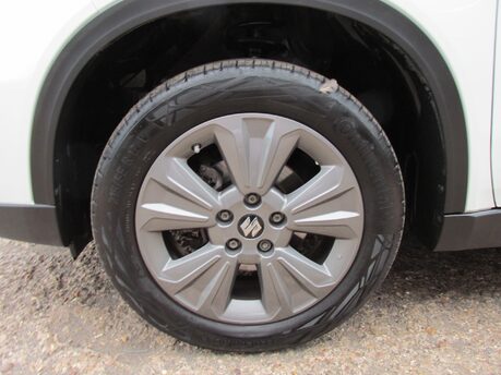 Suzuki Vitara SZ-T BOOSTERJET MHEV 11