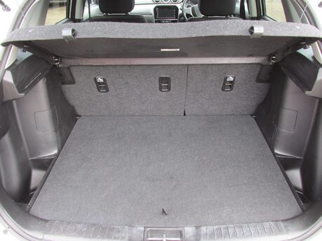Suzuki Vitara SZ-T BOOSTERJET MHEV 13