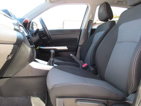 Suzuki Vitara SZ-T 15