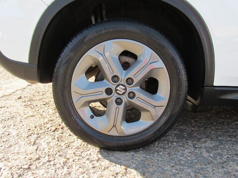 Suzuki Vitara SZ-T 10