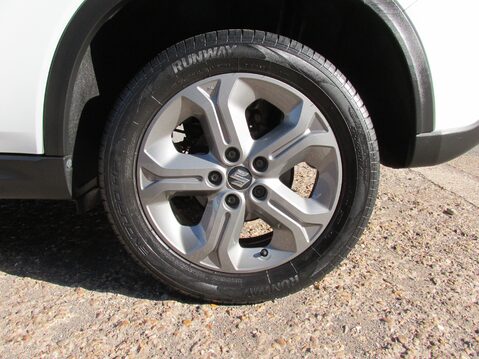 Suzuki Vitara SZ-T 11