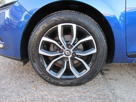 Renault Clio PLAY TCE 11
