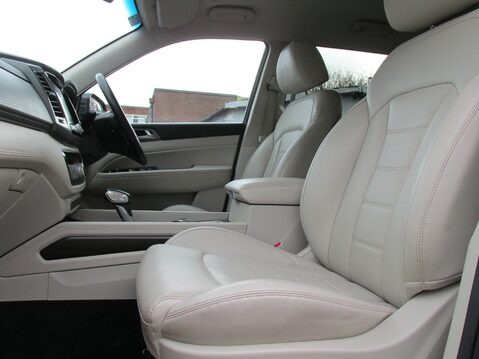 SsangYong Rexton ULTIMATE 19