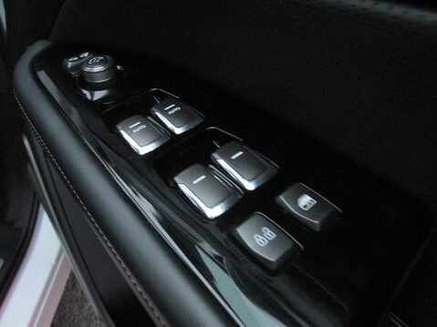 SsangYong Rexton ICE 35