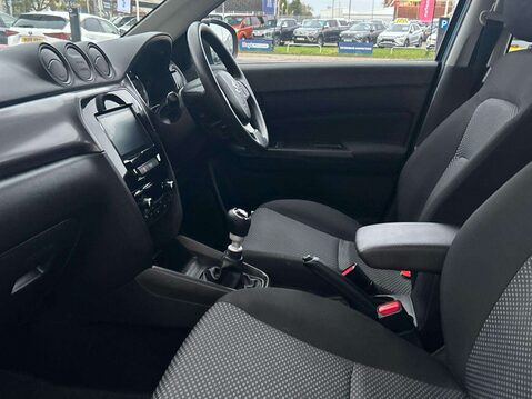 Suzuki Vitara GO BOOSTERJET MHEV 7