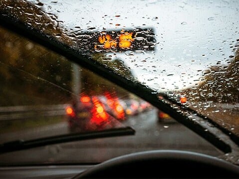 Driving in Rainy Conditions: Top 10 Essential Tips for Safety