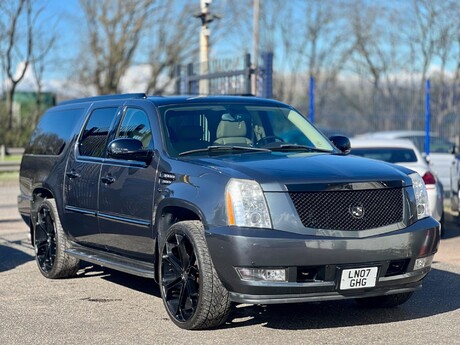 Cadillac Escalade 6.2 V8 Sport Luxury 4WD 5dr