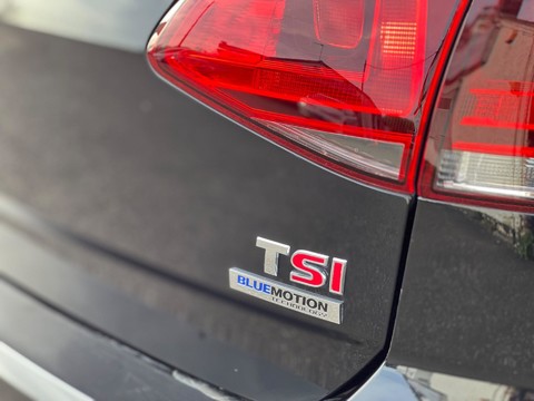 Volkswagen Golf 1.4 TSI BlueMotion Tech SE Edition DSG Euro 5 (s/s) 5dr 32
