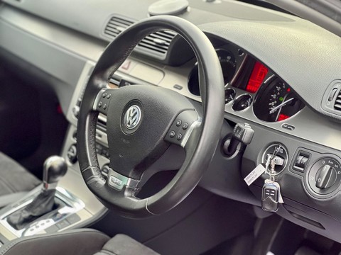 Volkswagen Passat 3.6 FSI V6 R36 DSG 4Motion Euro 4 5dr 11