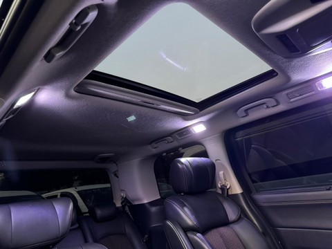 Nissan Elgrand 350S+HIGHWAY STAR+URBAN CHROME+S/ROOF+ 7