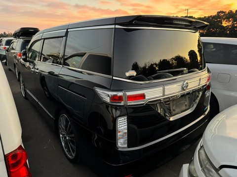 Nissan Elgrand 350S+HIGHWAY STAR+URBAN CHROME+S/ROOF+ 13