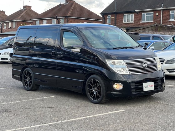 Nissan Elgrand 350 HIGHWAY STAR BLACK LEATHER GRADE 4