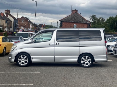 Nissan Elgrand HIGHWAY STAR+GRADE 4B+LOW MILES+WAX OIL+ 10