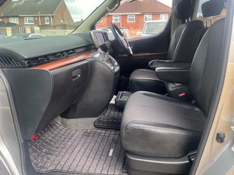 Nissan Elgrand HIGHWAY STAR+GRADE 4B+LOW MILES+WAX OIL+ 11