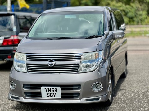 Nissan Elgrand HIGHWAY STAR V6 3.5 23