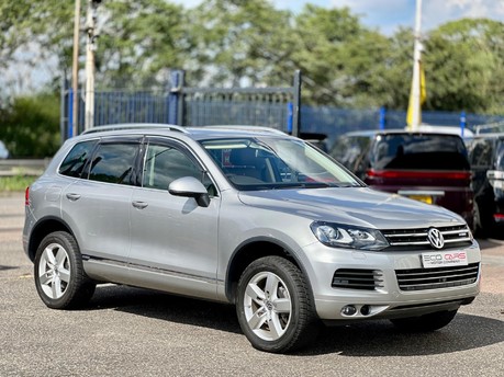 Volkswagen Touareg 3.0h TSI V6 Hybrid Tiptronic 4WD Euro 5 (s/s) 5dr 1