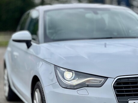 Audi A1 TFSI Amplified Edition Sportback 4