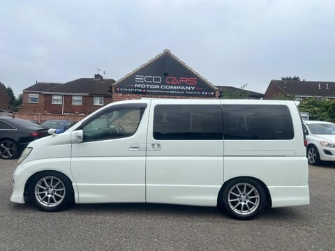 Nissan Elgrand HIGHWAY STAR 9