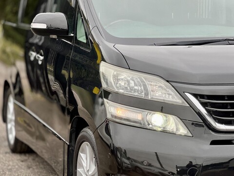 Toyota Vellfire V6 Sunroof 22