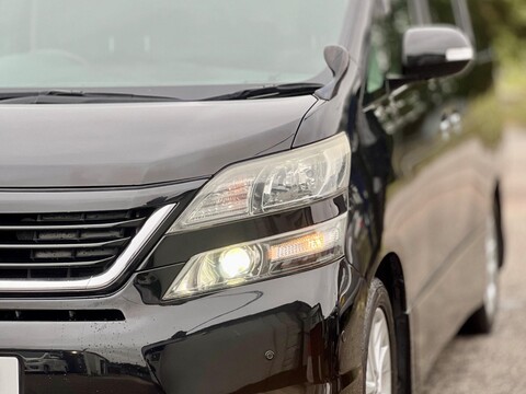 Toyota Vellfire V6 Sunroof 24