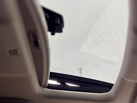 Toyota Vellfire V6 Sunroof 36