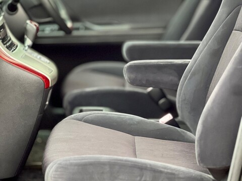 Toyota Vellfire V6 Sunroof 15