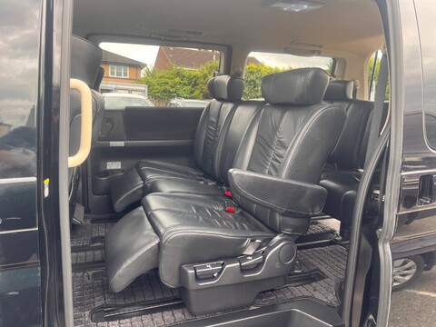 Nissan Elgrand +HIGHWAY STAR+GRADE 4B+HEATED SEATS+ 20