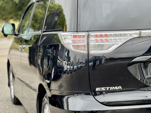 Toyota Estima 4WD 8 Seater 26