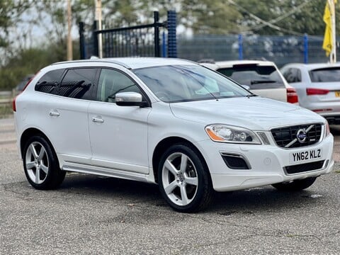 Volvo XC60 2.0 R-Design Powershift 21