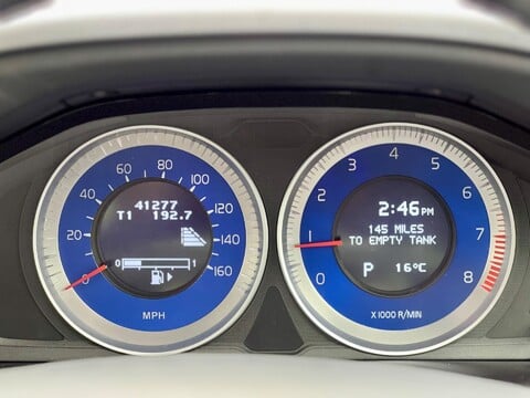 Volvo XC60 2.0 R-Design Powershift 7