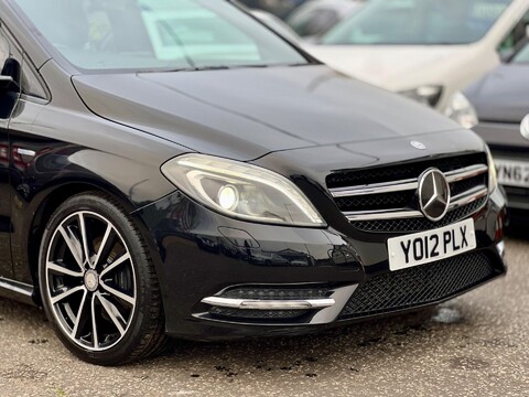 Mercedes-Benz B Class 1.7 B180 BlueEfficiency Sport 5dr 25