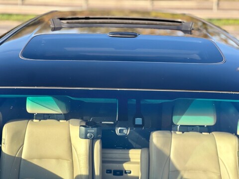 Toyota Vellfire V6 Royal Lounge Sunroof 5