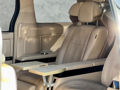 Toyota Vellfire V6 Royal Lounge Sunroof 30