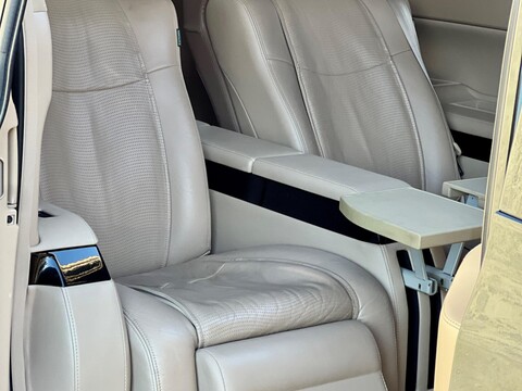 Toyota Vellfire V6 Royal Lounge Sunroof 39