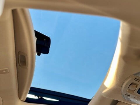 Toyota Vellfire V6 Royal Lounge Sunroof 43