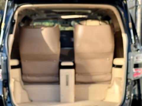 Toyota Vellfire V6 Royal Lounge Sunroof 75