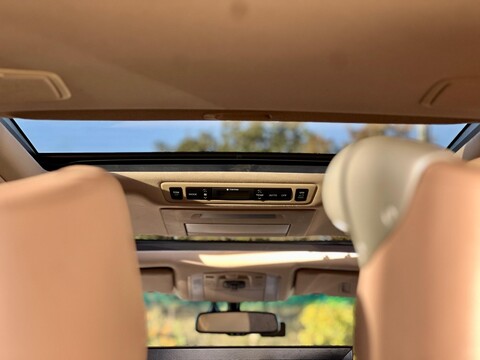 Toyota Vellfire V6 Royal Lounge Sunroof 63