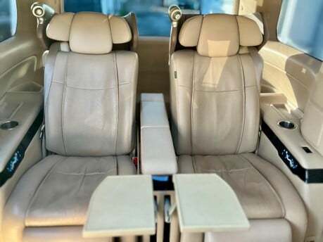 Toyota Vellfire V6 Royal Lounge Sunroof 3