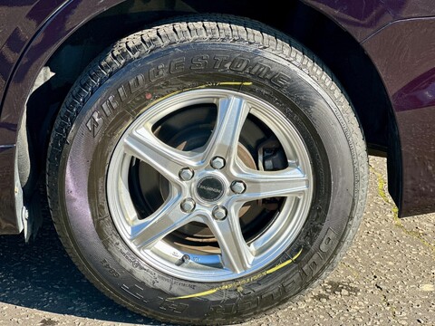 Toyota Noah Hybird 7 Seaters 54