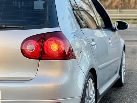 Volkswagen Golf 3.2 V6 R32 DSG 4Motion 5dr 41