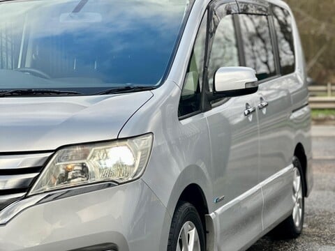 Nissan Serena 2.0 Petrol Hybrid 8 Seater Grade 4 8