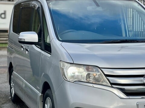 Nissan Serena 2.0 Petrol Hybrid 8 Seater 26