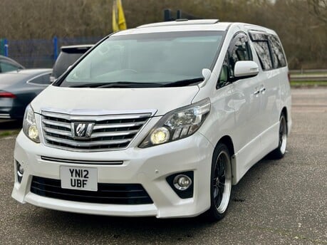 Toyota Alphard 3