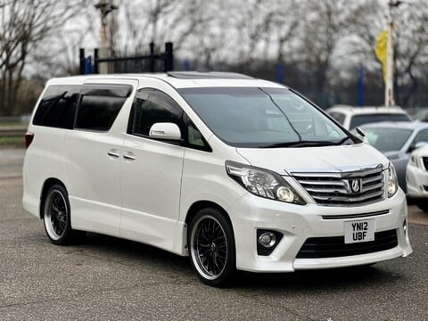 Toyota Alphard 8