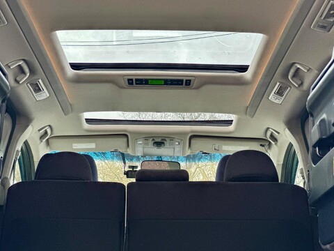 Toyota Alphard 8 SEATER+TWIN SUNROOF+RARE 44